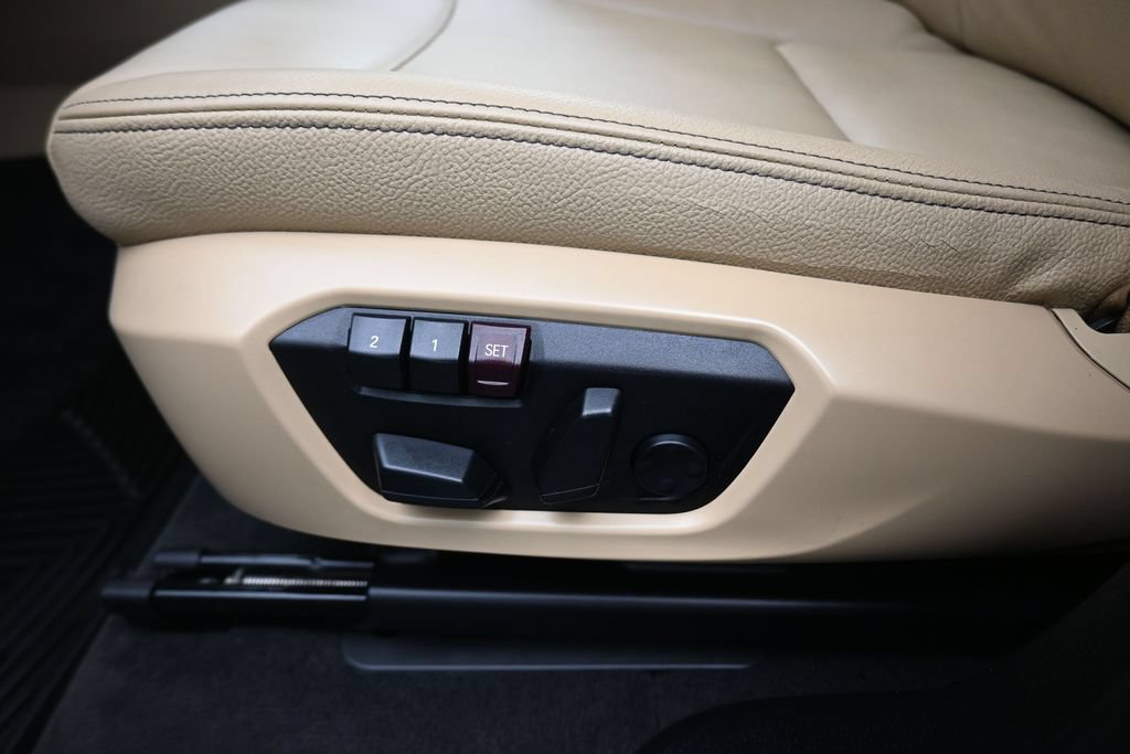 Used 2017 BMW X3 sDrive28i RWD image 12