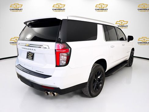 Used 2024 Chevrolet Suburban Premier image 7