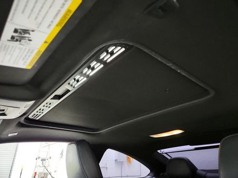 Used 2016 BMW M4 Coupe image 15