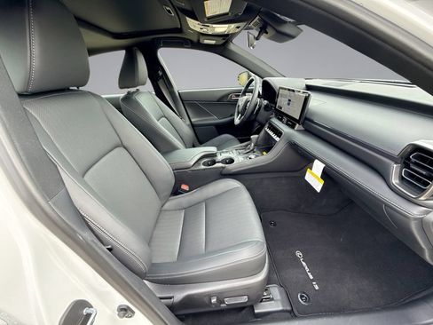 Used 2026 Lexus IS 350 F Sport RWD image 16