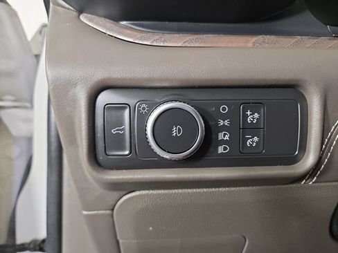 Used 2021 Ford Explorer Platinum w/ Equipment Group 601A AWD/4WD image 30