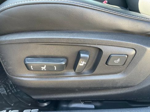 Used 2014 Lexus ES 350 w/ Premium Package FWD image 20