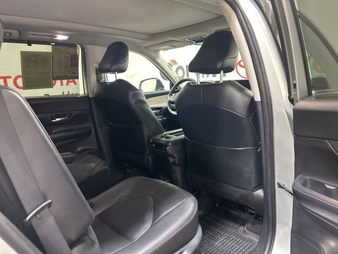 Used 2024 Toyota Grand Highlander AWD image 15