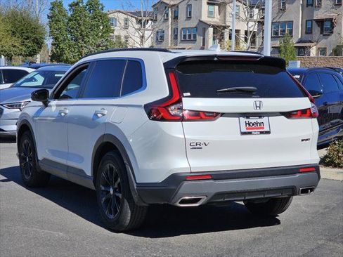 Used 2025 Honda CR-V Sport image 9