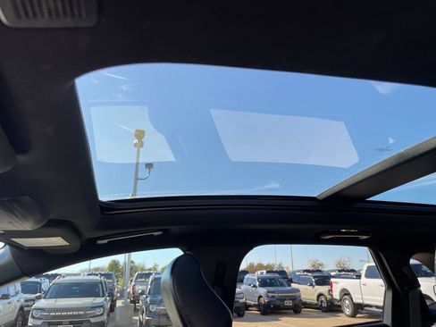 Used 2022 Ford Edge ST-Line image 20