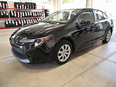 Certified 2022 Toyota Corolla LE image 8