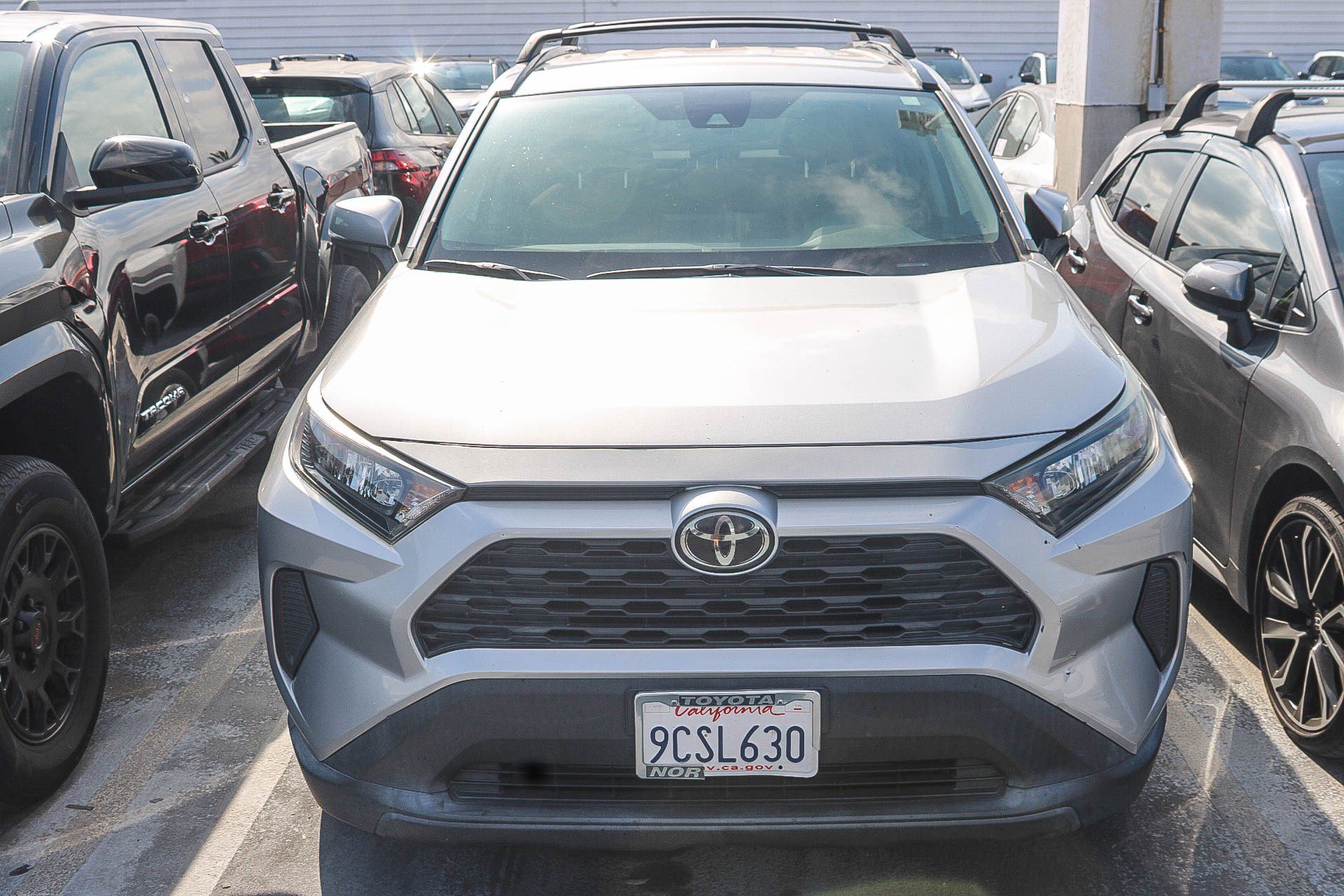 Used 2019 Toyota RAV4 LE w/ Carpet Mat Package FWD image 3