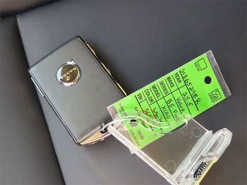 New 2025 Volvo XC90 B5 Plus w/ Protection Package Premier image 35