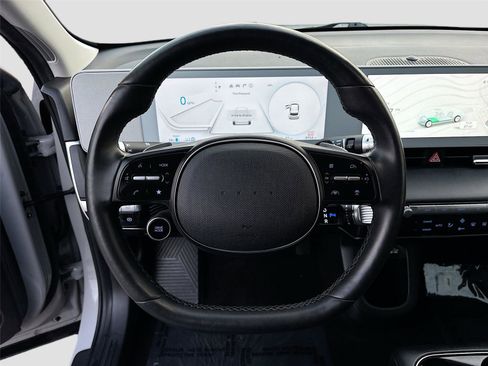 Used 2024 Hyundai Ioniq 5 SEL image 11