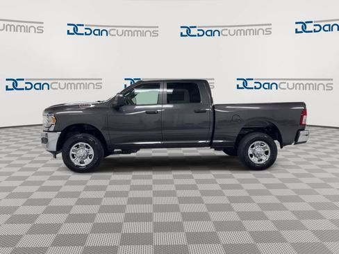 Used 2024 RAM 2500 Tradesman w/ Chrome Appearance Group AWD/4WD image 5