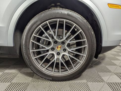 Used 2022 Porsche Cayenne Coupe AWD/4WD image 31