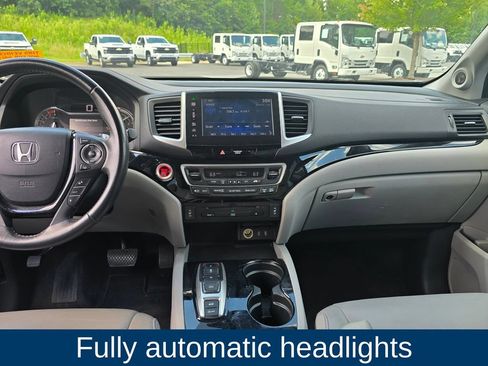 Used 2016 Honda Pilot Touring image 19