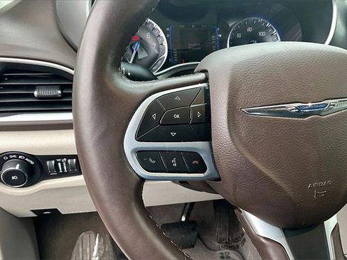 Used 2019 Chrysler Pacifica Touring Plus w/ Tire & Wheel Group image 10