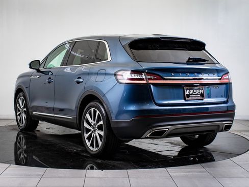 Used 2019 Lincoln Nautilus Select image 11