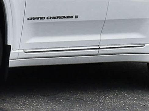 Used 2022 Jeep Grand Cherokee L Summit AWD/4WD image 33
