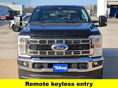 New 2026 Ford F250 XLT w/ FX4 Off-Road Package image 3