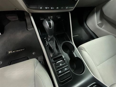Used 2020 Hyundai Tucson Value FWD image 16