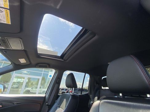 Used 2025 Honda Ridgeline Black Edition image 14