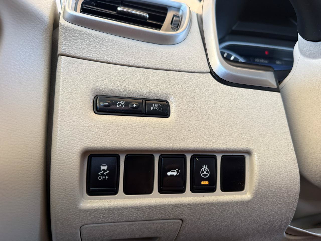 Used 2015 Nissan Murano Platinum w/ Platinum Technology Package AWD/4WD image 30