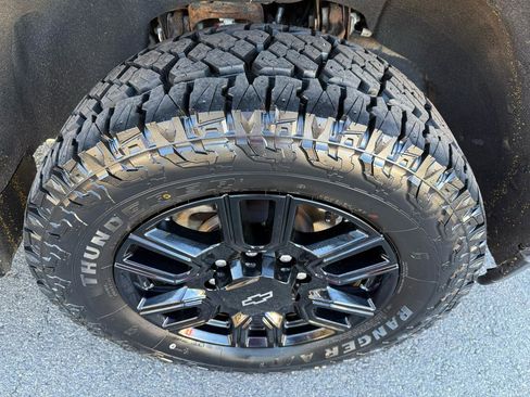 Used 2023 Chevrolet Silverado 2500 LT w/ Convenience Package image 42