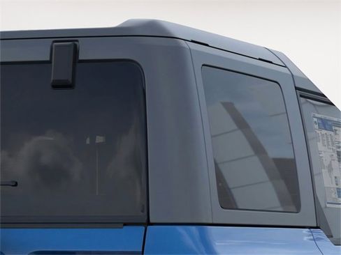 Used 2025 Ford Bronco Base image 25