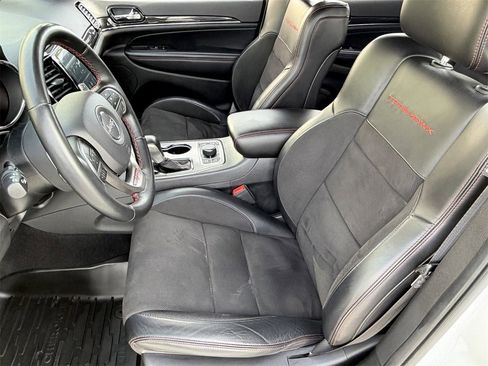 Used 2020 Jeep Grand Cherokee Trailhawk image 20