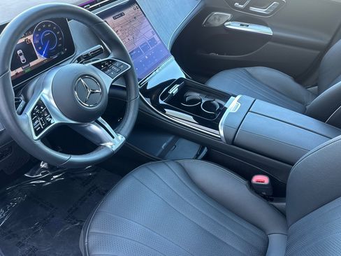 Certified 2023 Mercedes-Benz EQE 500 4MATIC Sedan image 4