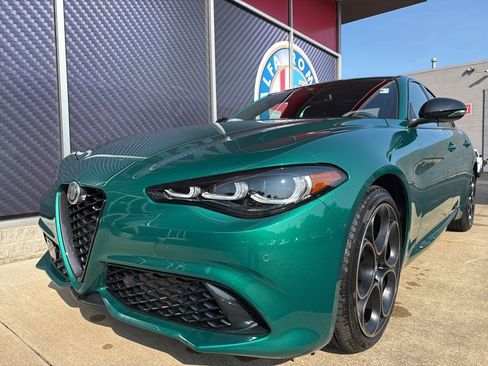 New 2025 Alfa Romeo Giulia Intensa w/ Driving Assist Package image 9