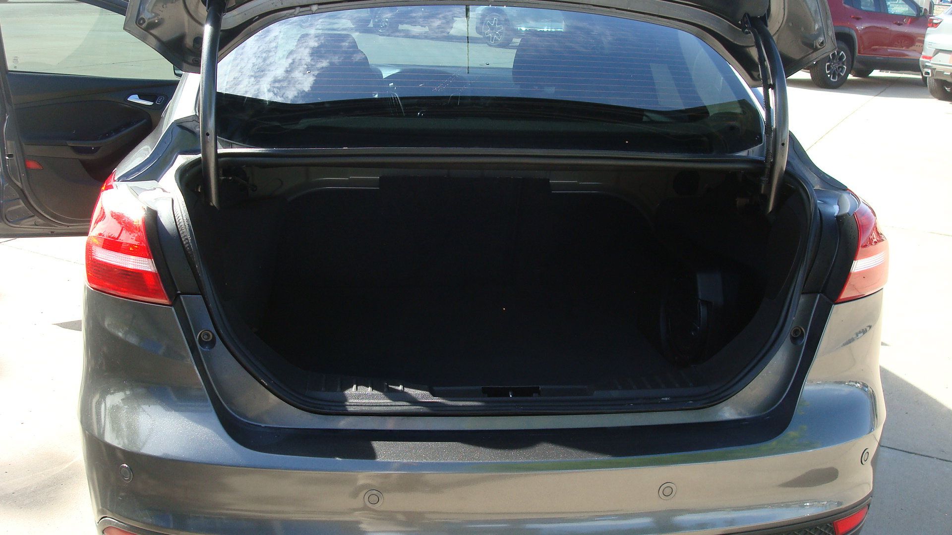 Used 2018 Ford Focus SEL FWD image 13
