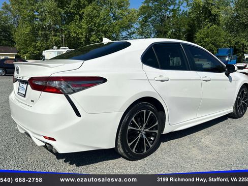 Used 2019 Toyota Camry SE FWD image 14