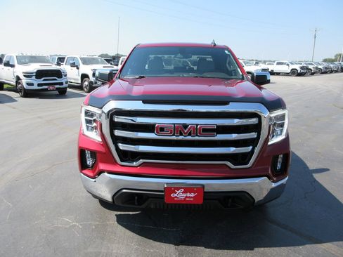 Used 2021 GMC Sierra 1500 SLE w/ X31 Off-Road Package AWD/4WD image 11