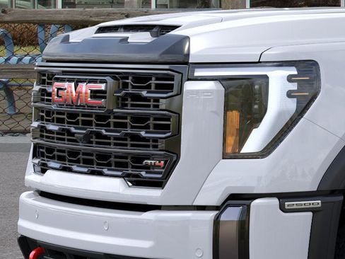New 2026 GMC Sierra 2500 AT4 w/ AT4 Preferred Package AWD/4WD image 13