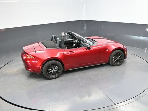 Used 2025 MAZDA MX-5 Miata Sport RWD image 30