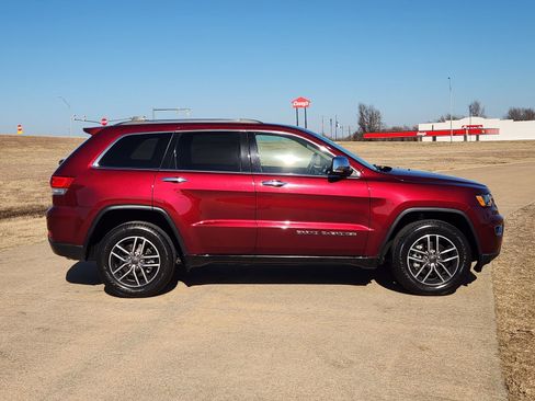 Used 2020 Jeep Grand Cherokee Limited image 7