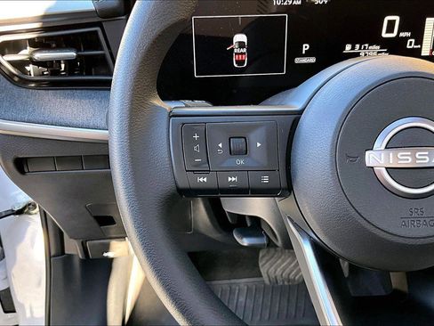 Used 2025 Nissan Kicks SV image 19