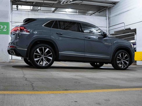 New 2026 Volkswagen Atlas Cross Sport SEL Premium R-Line AWD/4WD image 7