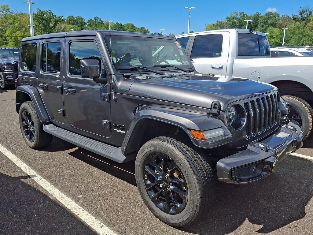 Used 2020 Jeep Wrangler Unlimited Sahara AWD/4WD image 3