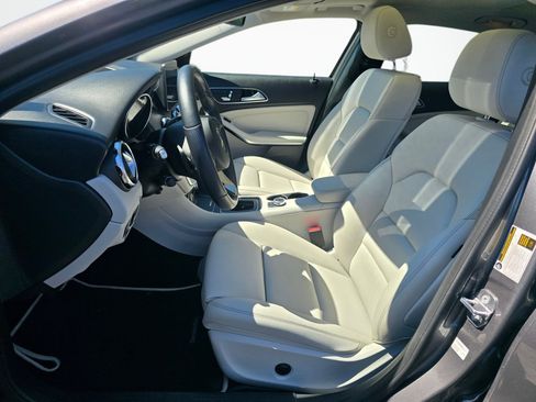 Used 2019 Mercedes-Benz GLA 250 image 13