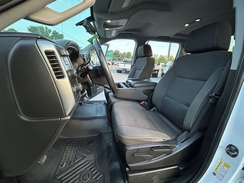 Used 2019 Chevrolet Silverado 2500 LT AWD/4WD image 18