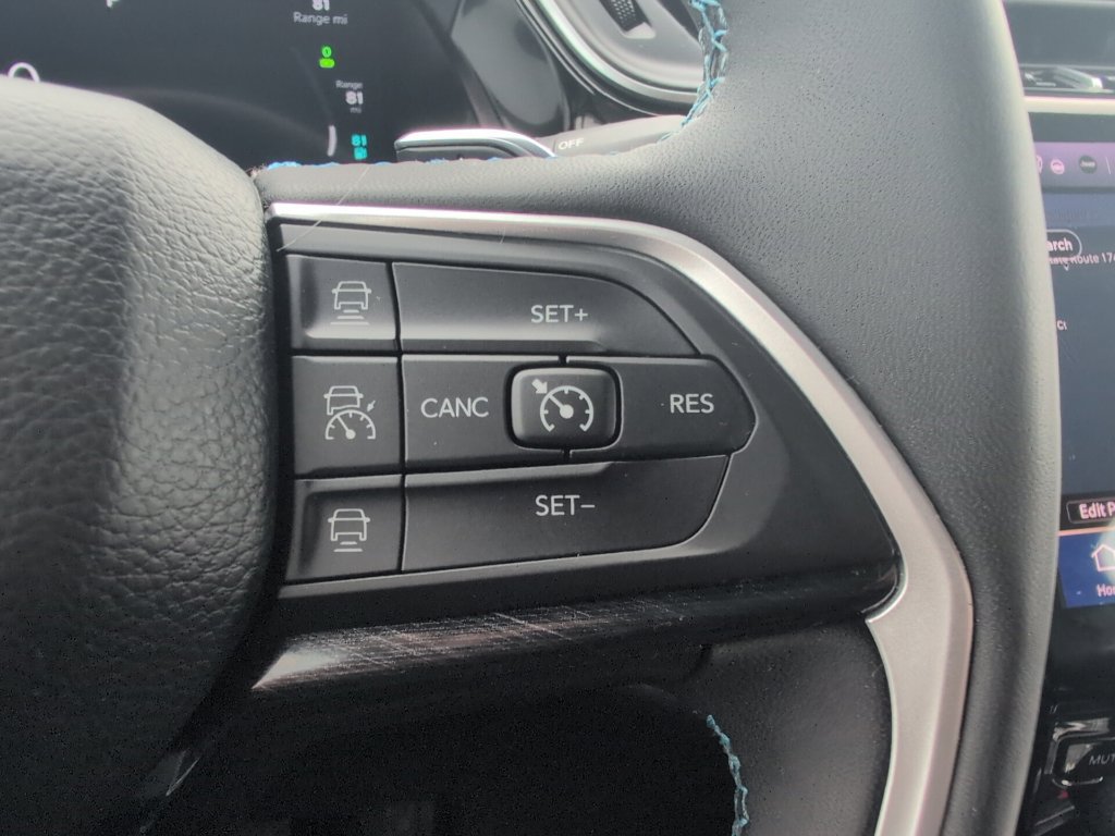 Used 2024 Jeep Grand Cherokee Trailhawk w/ Advanced Protech Group II AWD/4WD image 19
