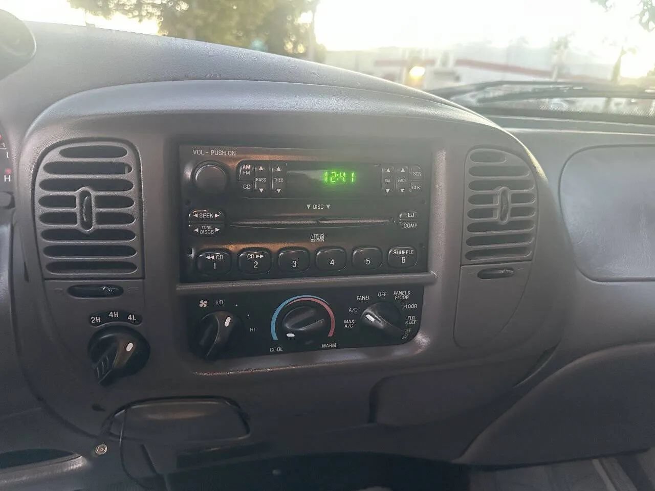 Used 2003 Ford F150 XLT AWD/4WD image 21