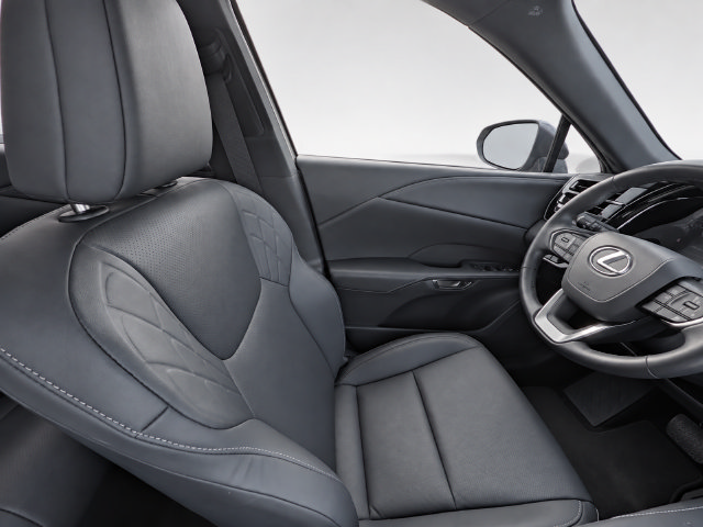 Used 2024 Lexus RX 350h AWD/4WD image 18