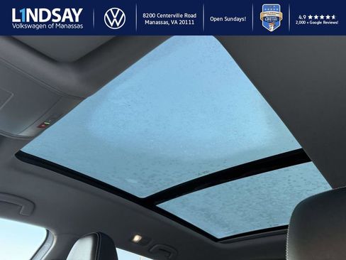 Used 2022 Volkswagen Atlas SEL R-Line image 18