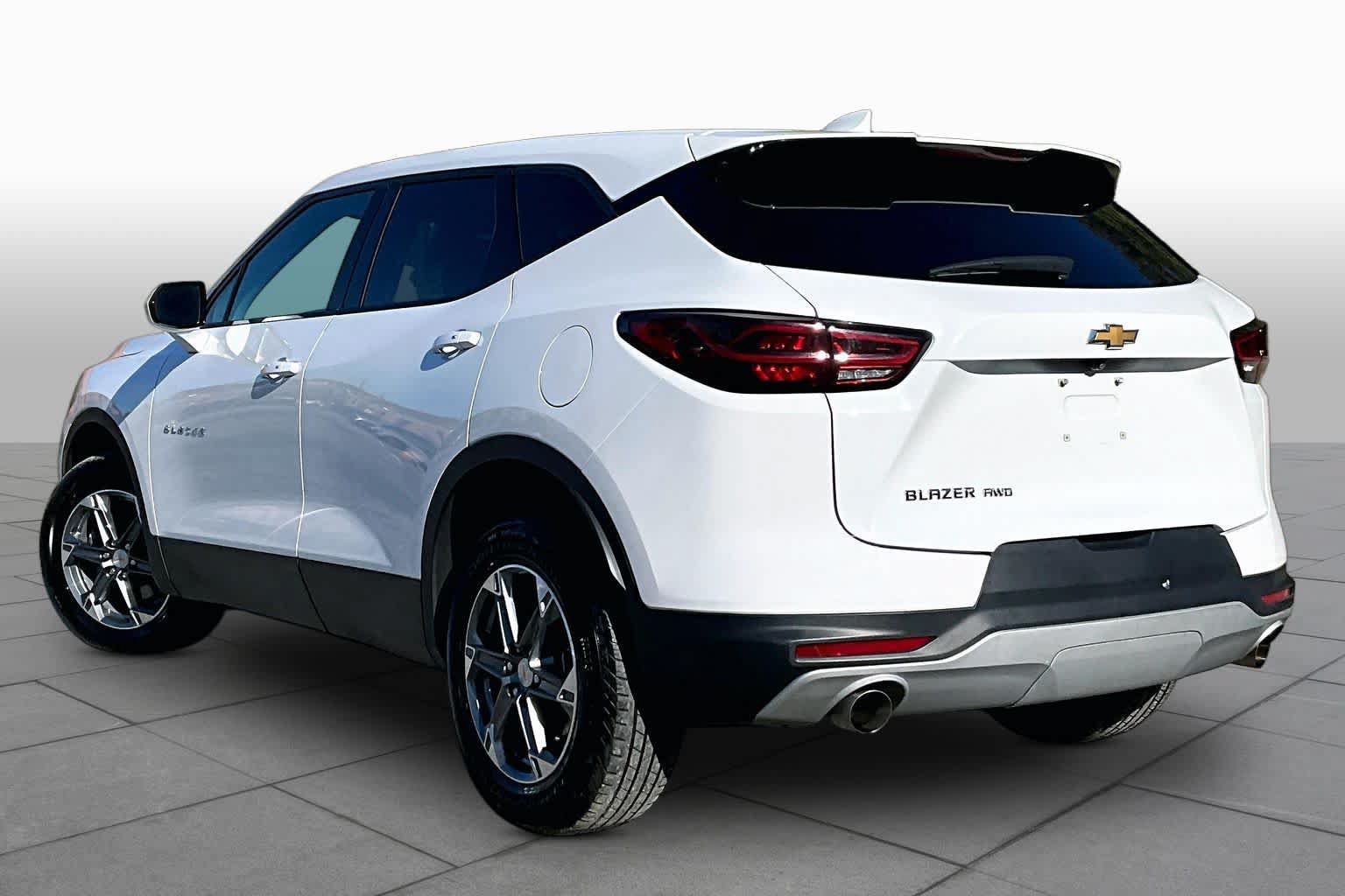 Used 2025 Chevrolet Blazer LT AWD/4WD image 12