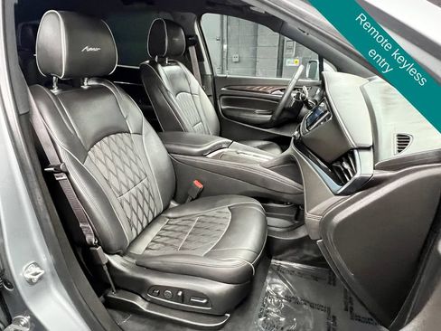 Used 2024 Buick Enclave Avenir w/ Avenir Technology Package AWD/4WD image 8