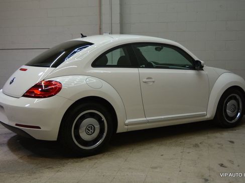 Used 2012 Volkswagen Beetle 2.5 image 25