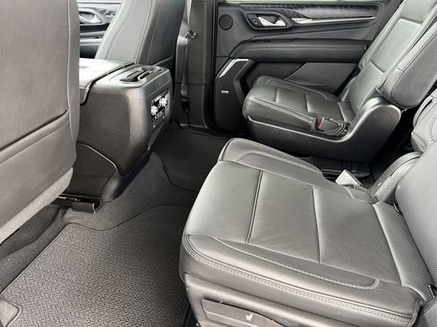 Used 2022 GMC Yukon Denali w/ Max Trailering Package AWD/4WD image 16