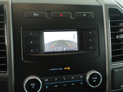 Used 2018 Ford Expedition XLT w/ Cargo Package RWD image 13
