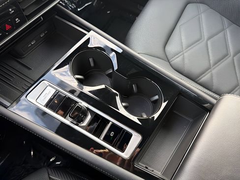 Used 2025 Volkswagen Atlas Cross Sport SE image 20