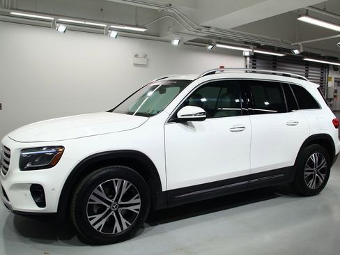 Certified 2025 Mercedes-Benz GLB 250 4MATIC image 16